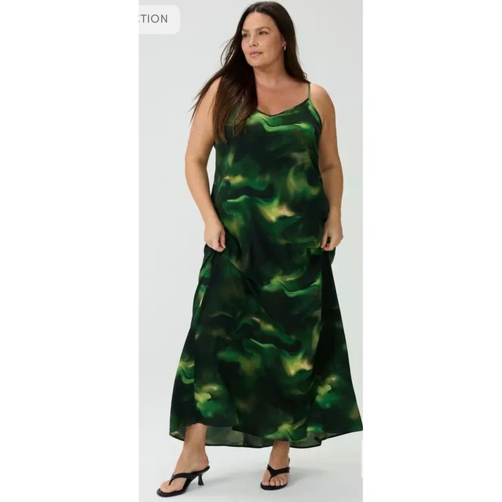 Studio by Torrid Green Abstract Marble Print Maxi Dress V-Neck Size 10